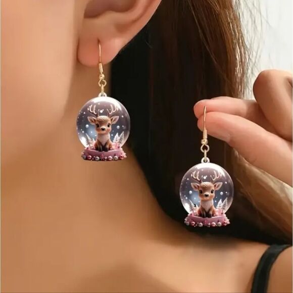 Hand Crafted Festive dangle earrings - Picture 2 of 7